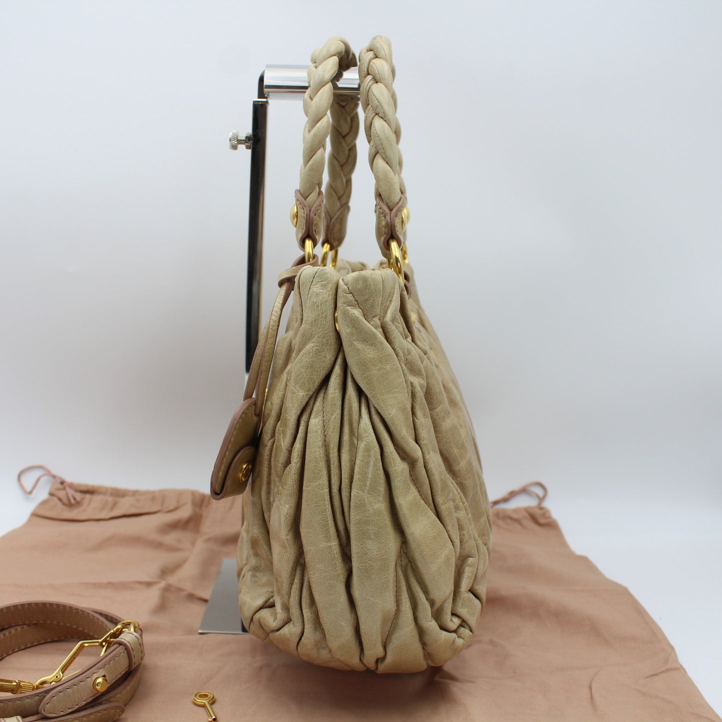 BORSA MIU MIU IN PELLE MATELASSE LUX MB109