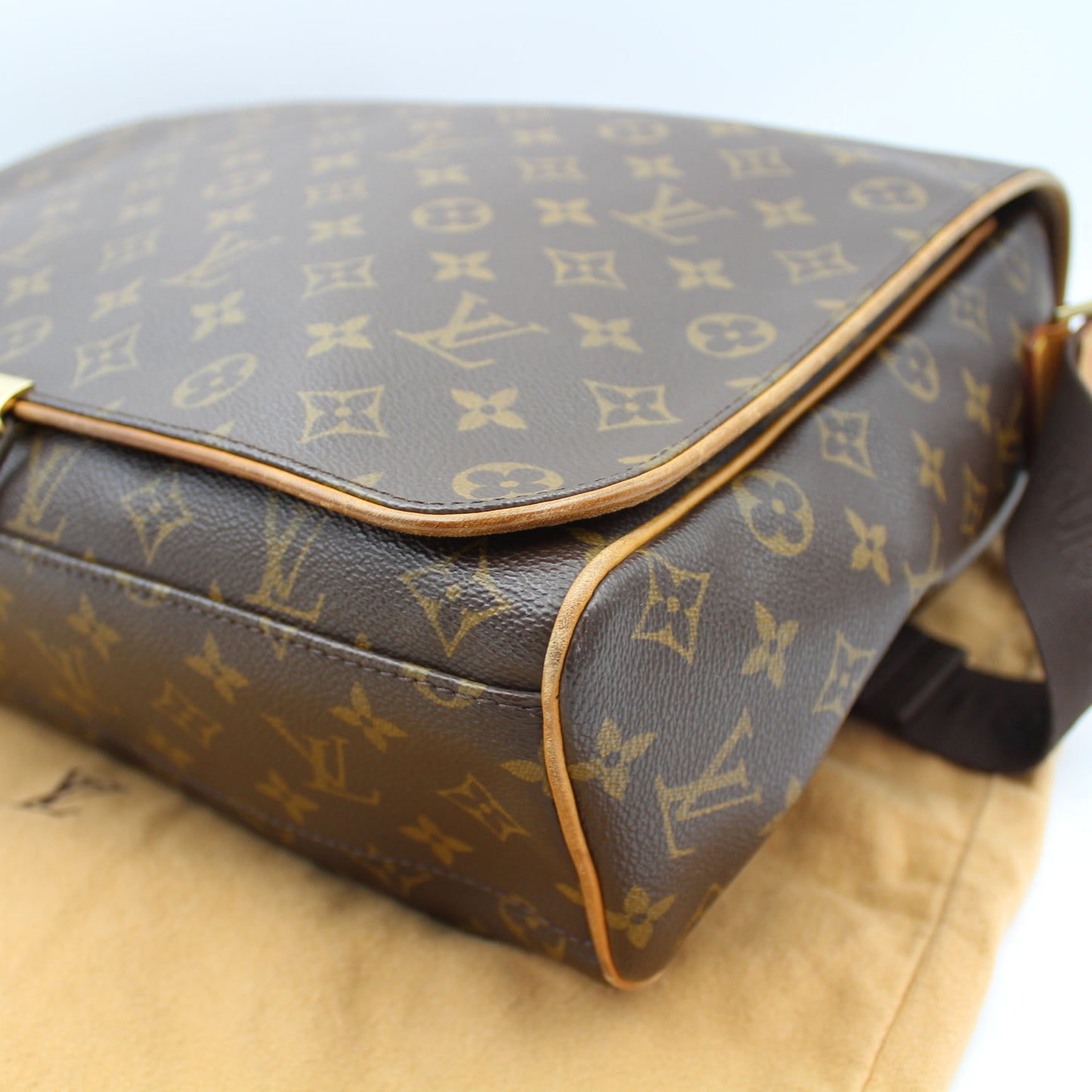 BORSA MESSENGER LOUIS VUITTON ABBESSES MONOGRAM LB1756