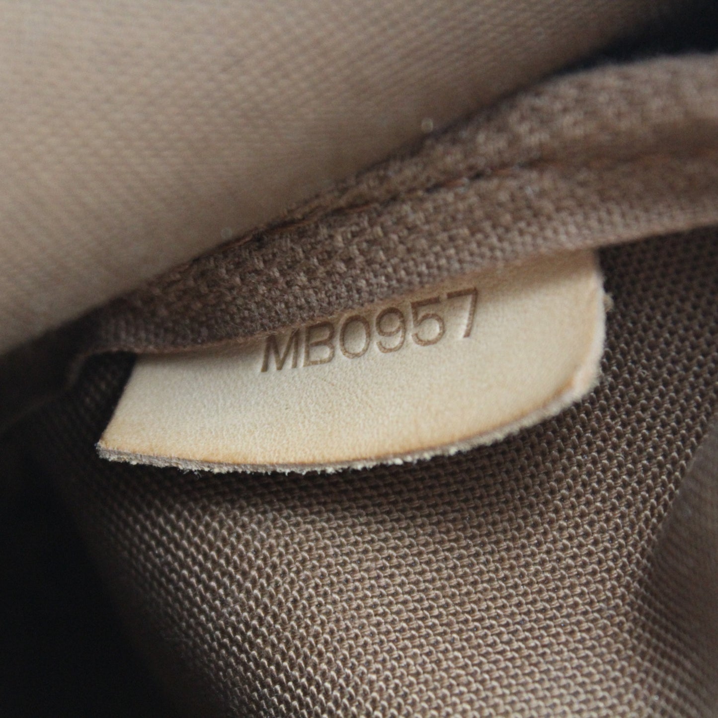BORSA LOUIS VUITTON SAUMUR 30 MONOGRAM LB1787