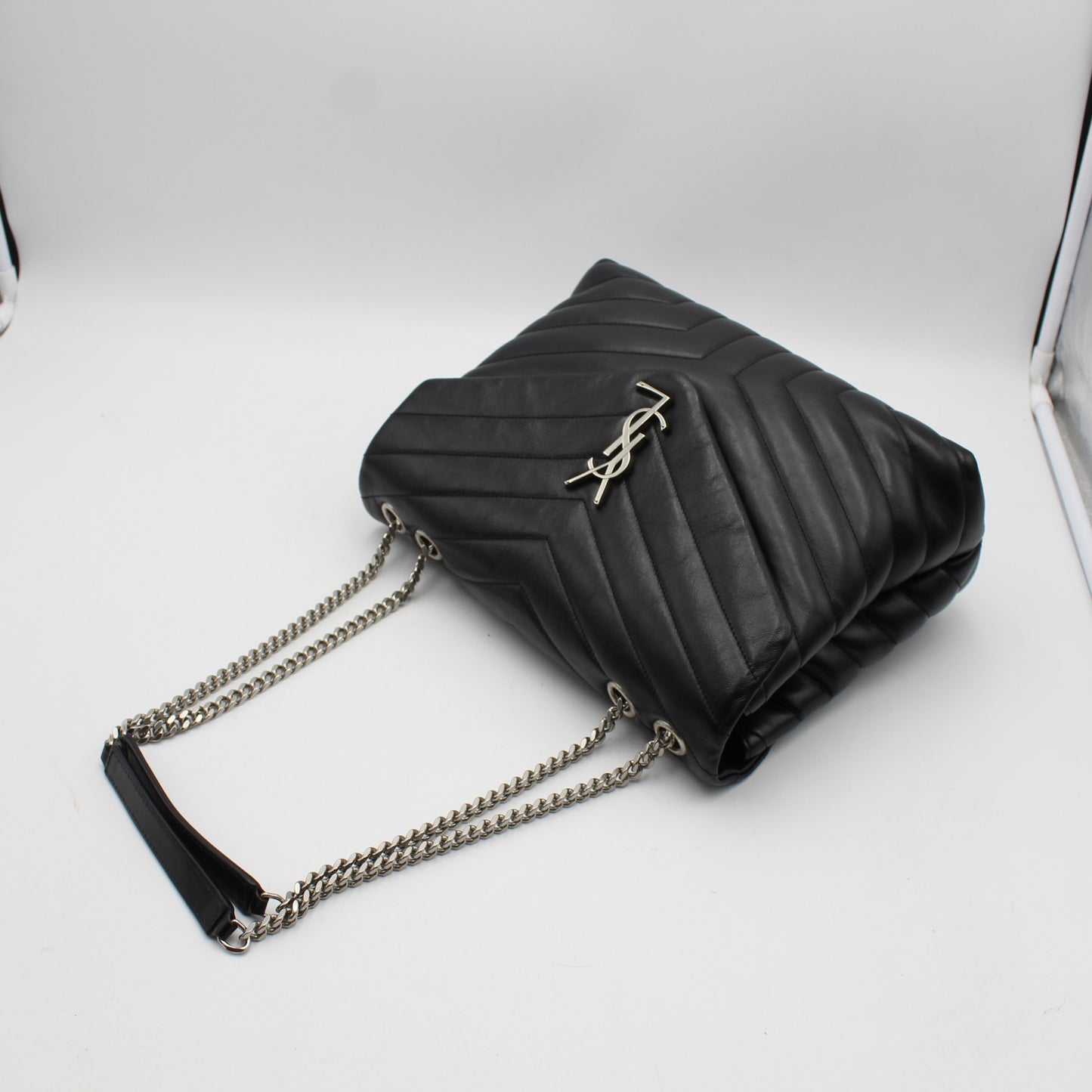 BORSA SAINT LAURENT LOULOU MEDIA IN PELLE NERA YB117