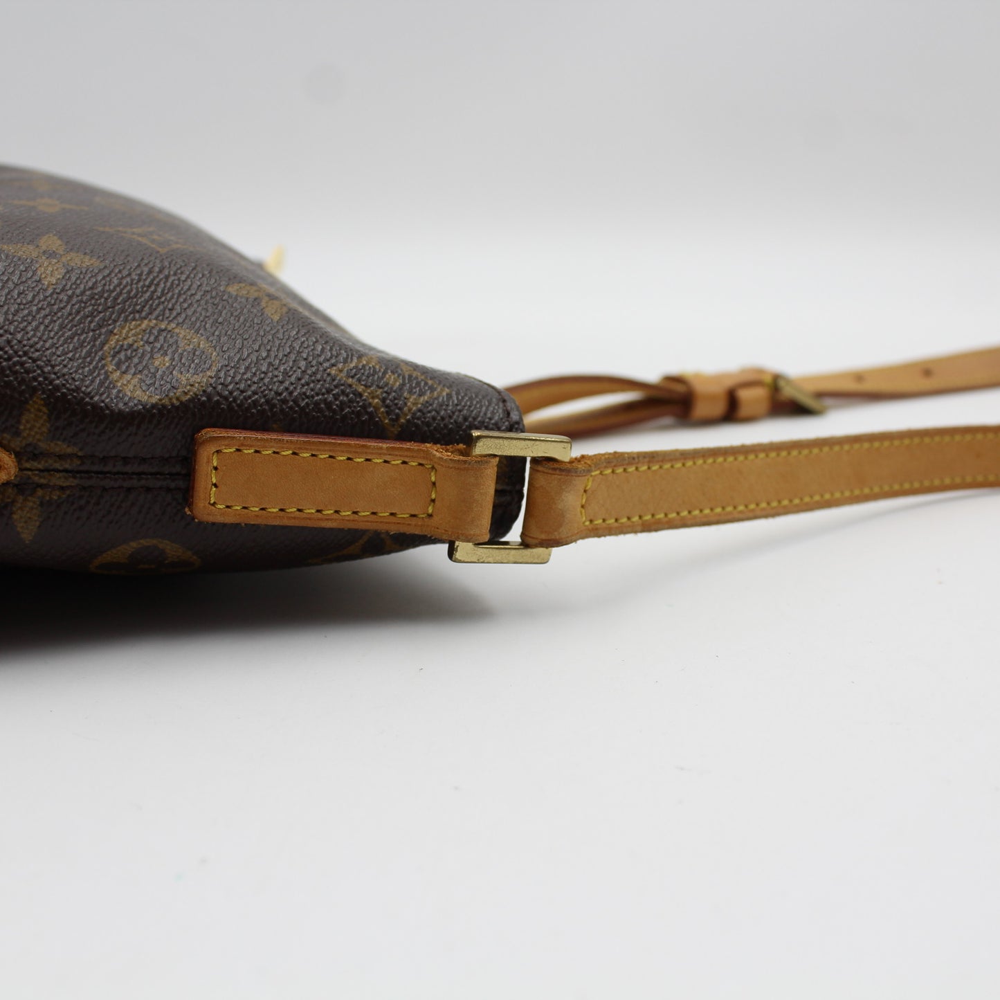 BORSA LOUIS VUITTON TROTTEUR MONOGRAM LB1792
