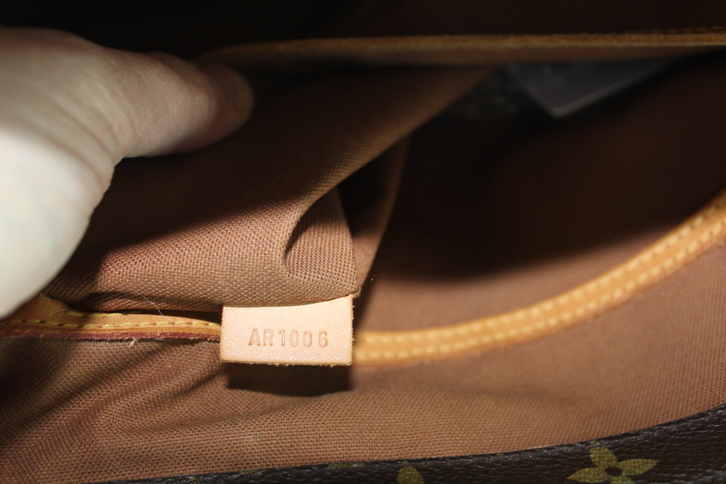 LOUIS VUITTON CABAS HALF MONOGRAM BAG LB1033