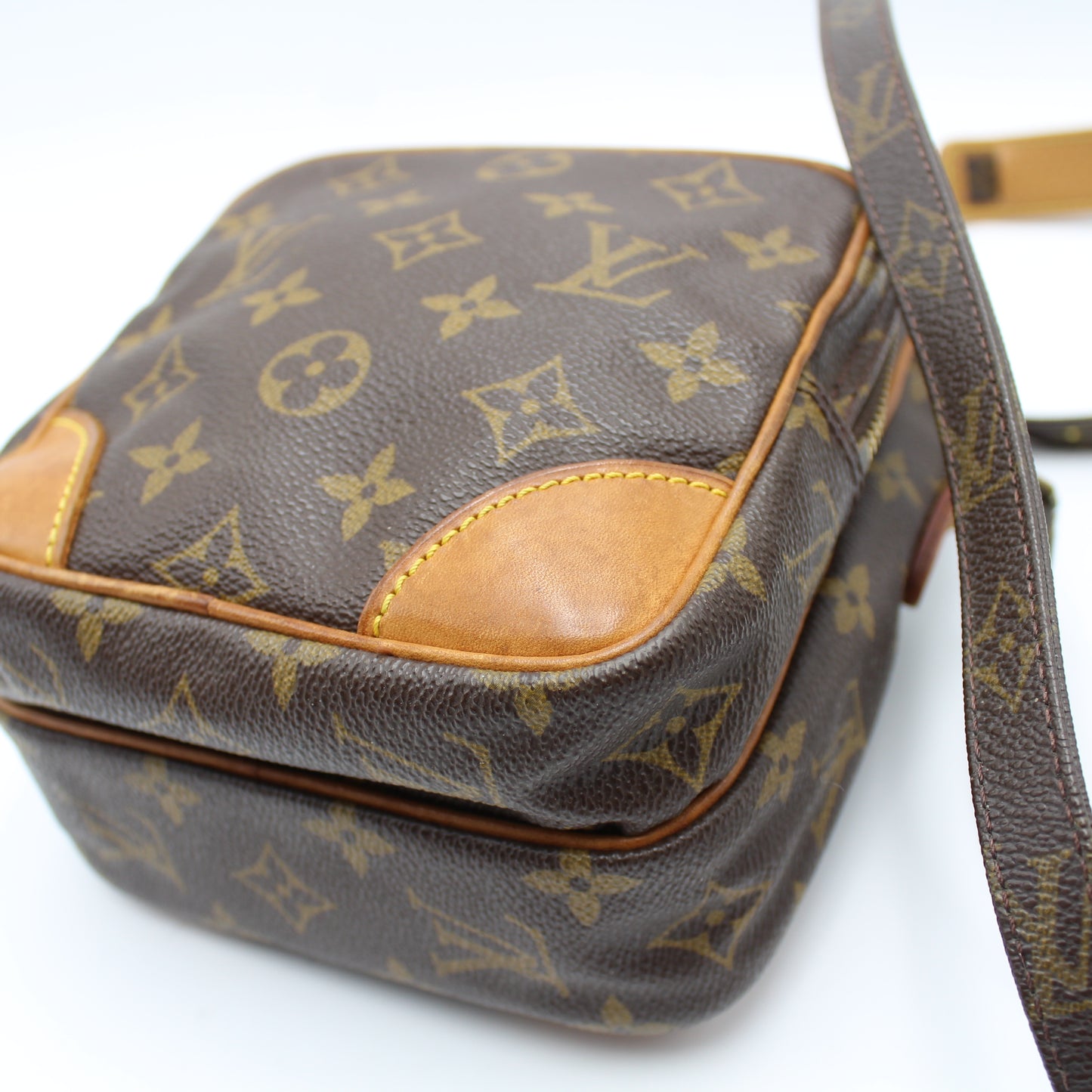 LOUIS VUITTON AMAZON SHOULDER BAG LB1038