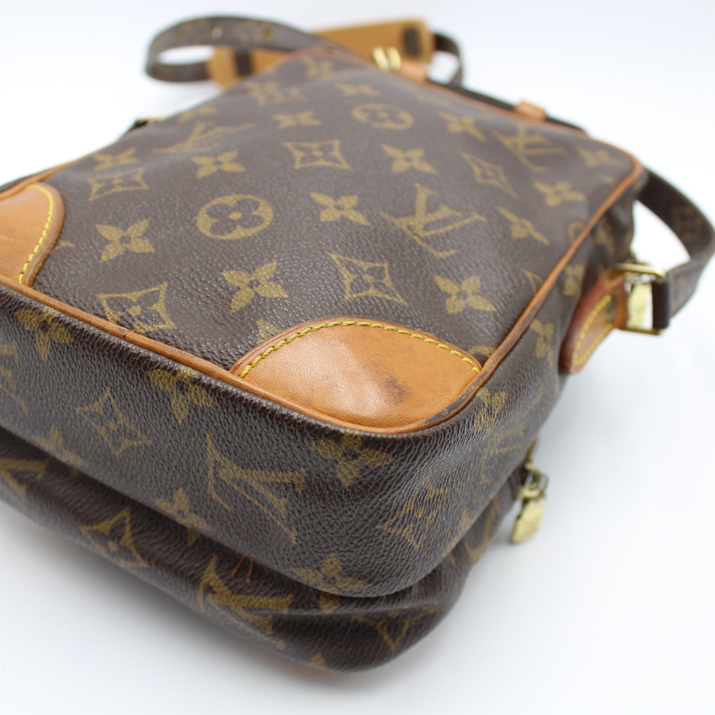 LOUIS VUITTON AMAZON SHOULDER BAG LB1038