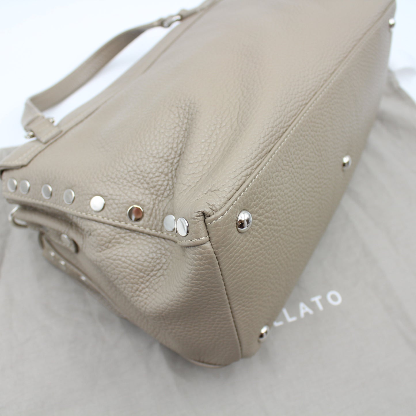 BORSA POSTINA ZANELLATO IN PELLE MARTELLATA GREY CRETA SMALL ZB121