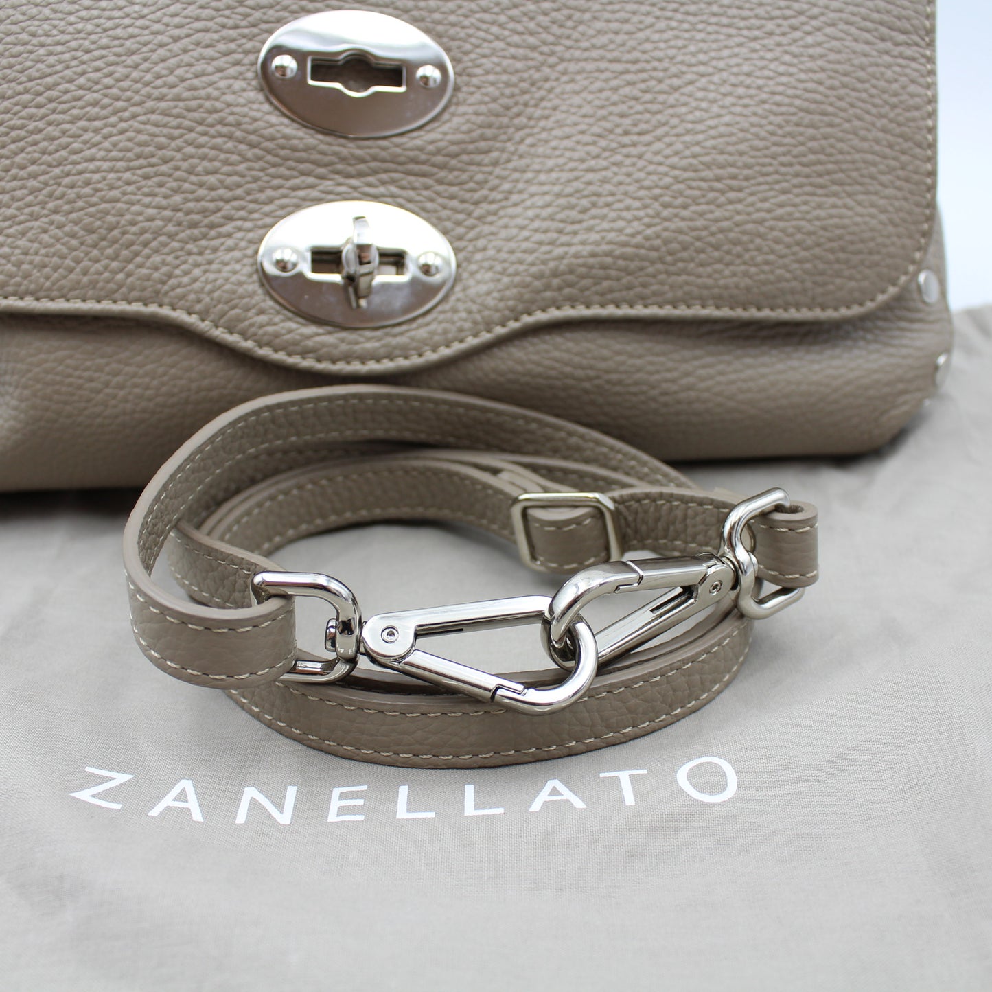 BORSA POSTINA ZANELLATO IN PELLE MARTELLATA GREY CRETA SMALL ZB121