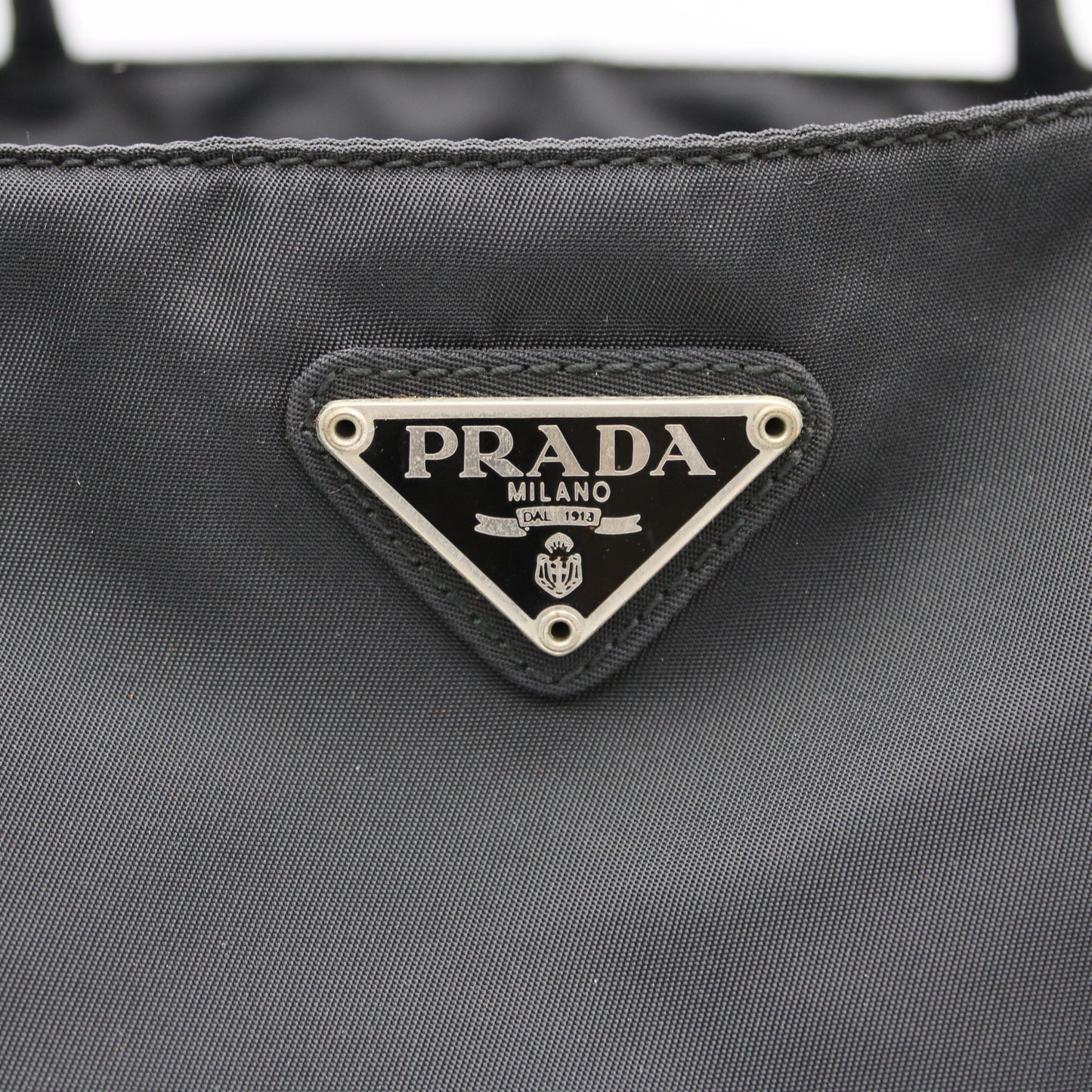 BORSA PRADA TOTE IN RE-NYLON NERA PB211