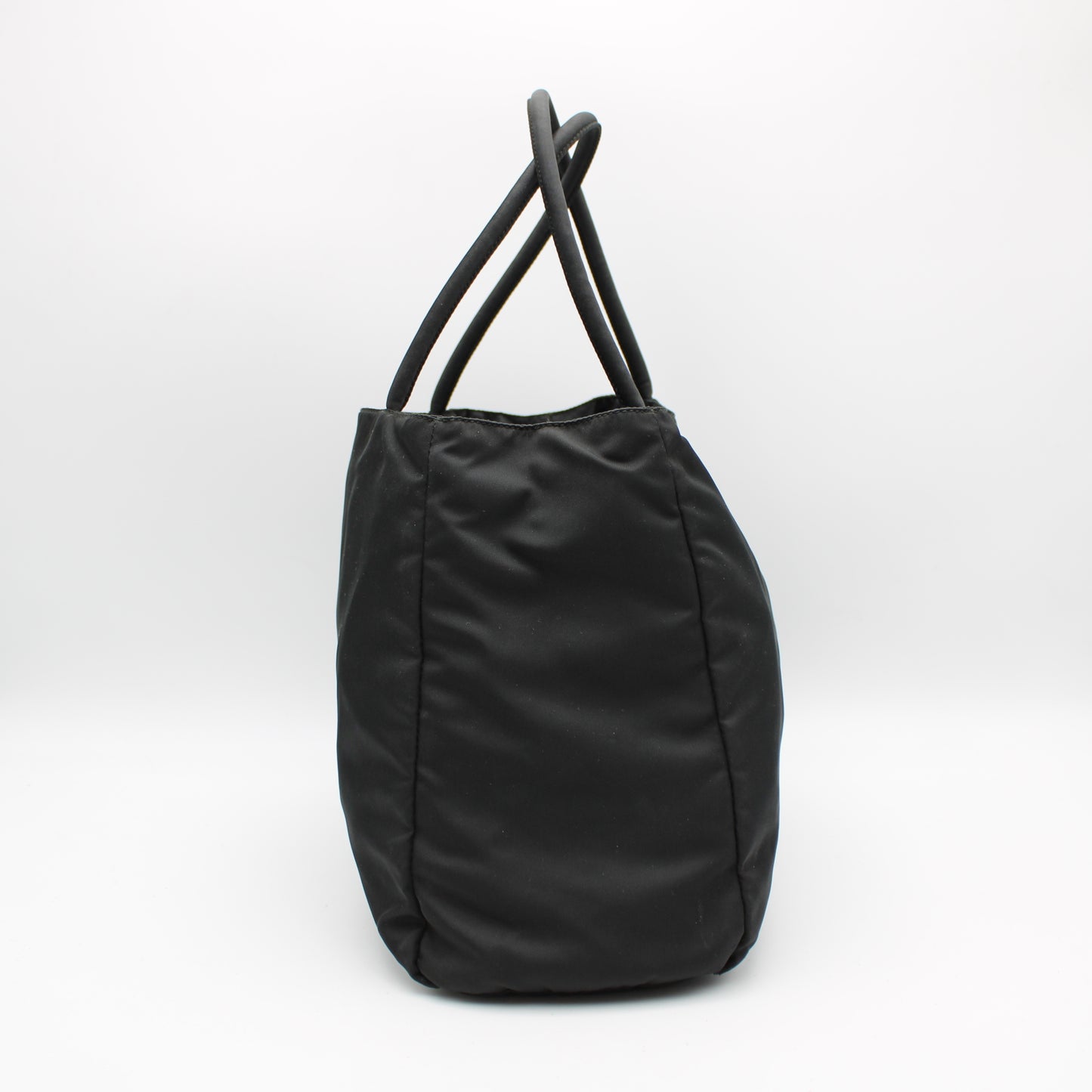 BORSA PRADA TOTE IN RE-NYLON NERA PB211