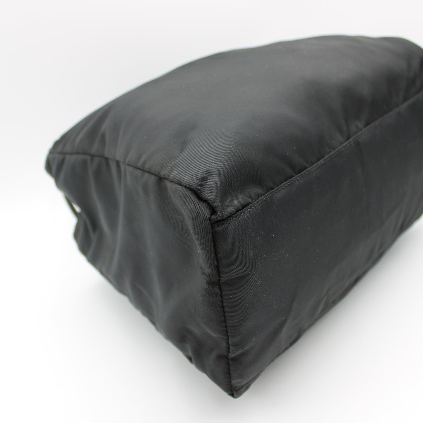 BORSA PRADA TOTE IN RE-NYLON NERA PB211