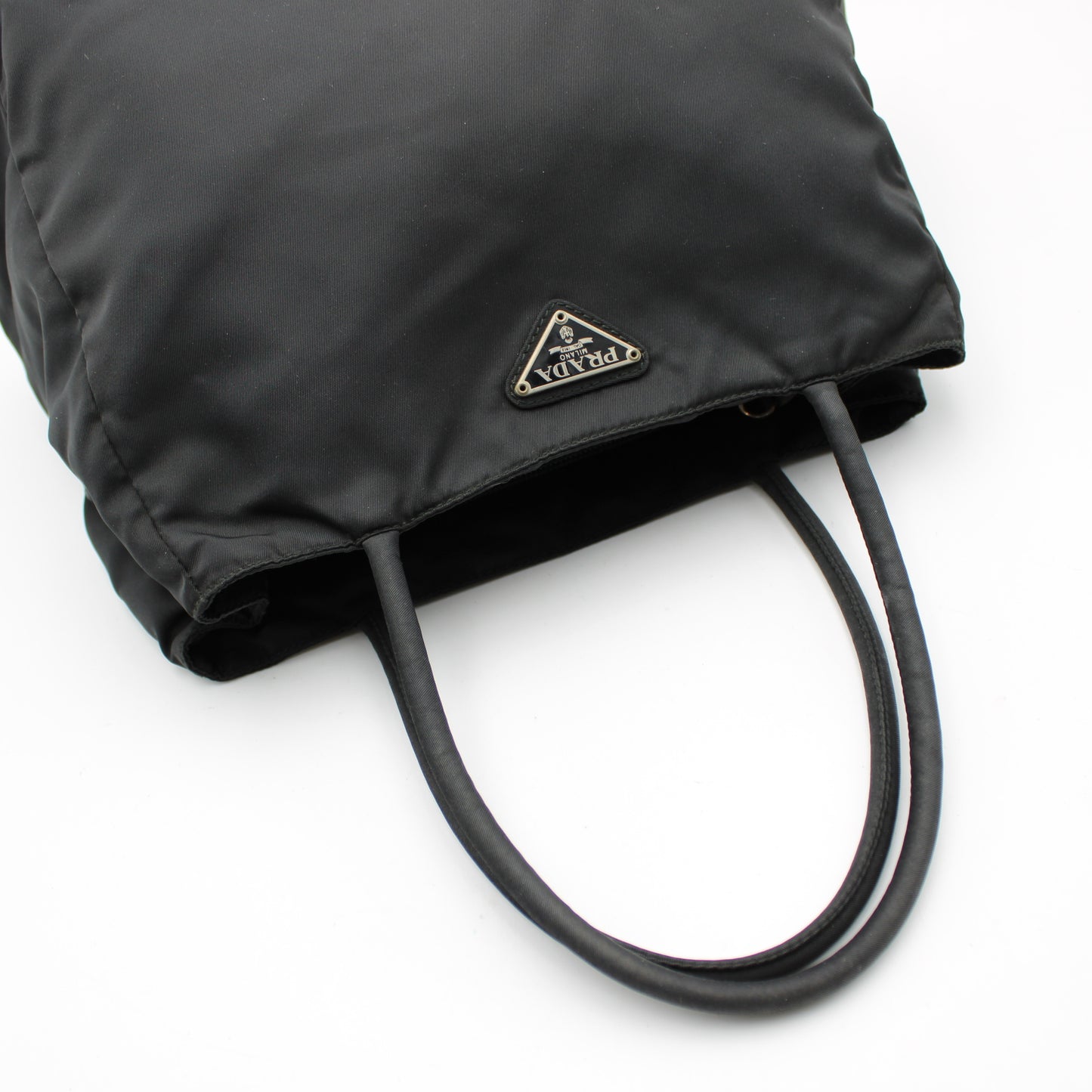 BORSA PRADA TOTE IN RE-NYLON NERA PB211