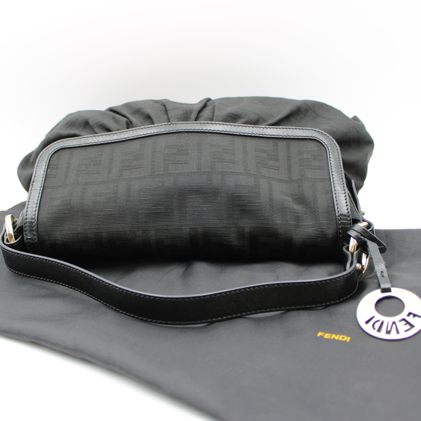 BORSA FENDI CHEF IN TELA FF ZUCCA NERA