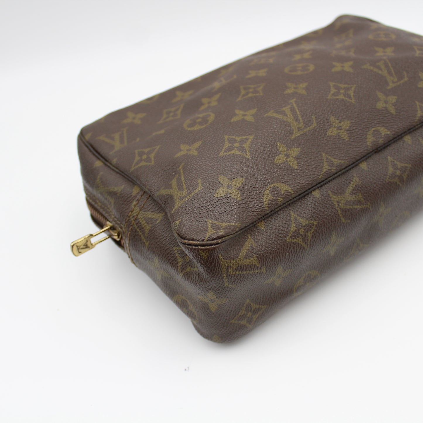 LOUIS VUITTON TROUSSE DE TOILETTE 28 GM MONOGRAM LB1417