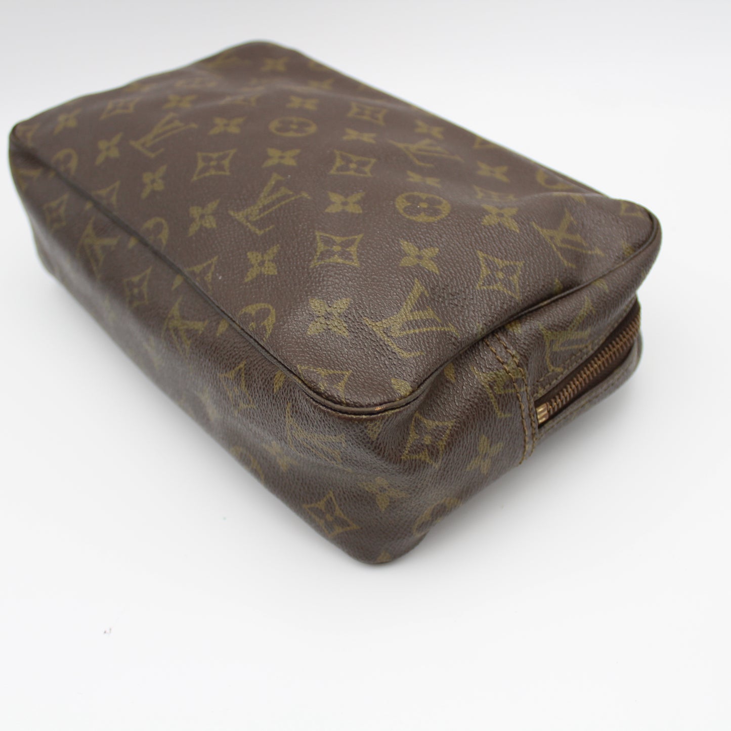 LOUIS VUITTON TROUSSE DE TOILETTE 28 GM MONOGRAM LB1417