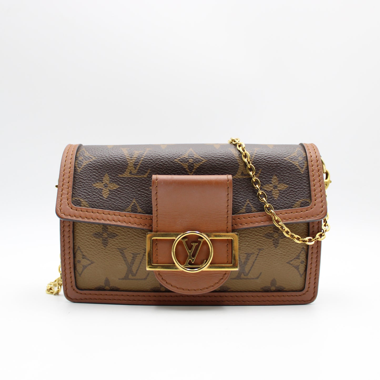 LOUIS VUITTON DAUPHINE WOC LB1854