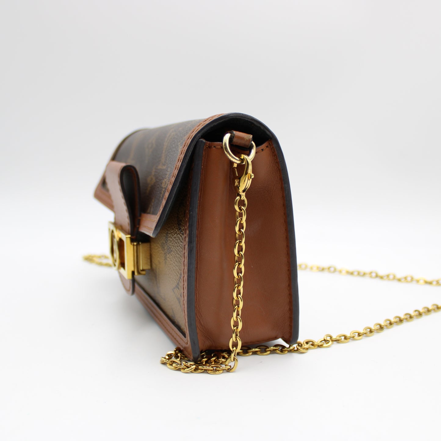 LOUIS VUITTON DAUPHINE WOC LB1854