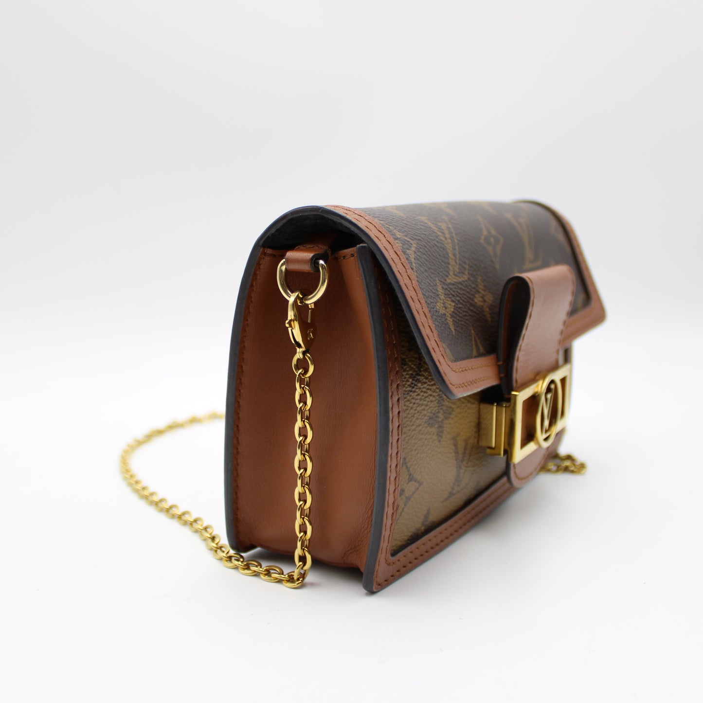 LOUIS VUITTON DAUPHINE WOC LB1854