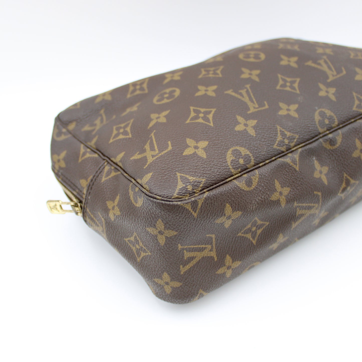 LOUIS VUITTON TROUSSE TOILETTE 28 GM LB1858