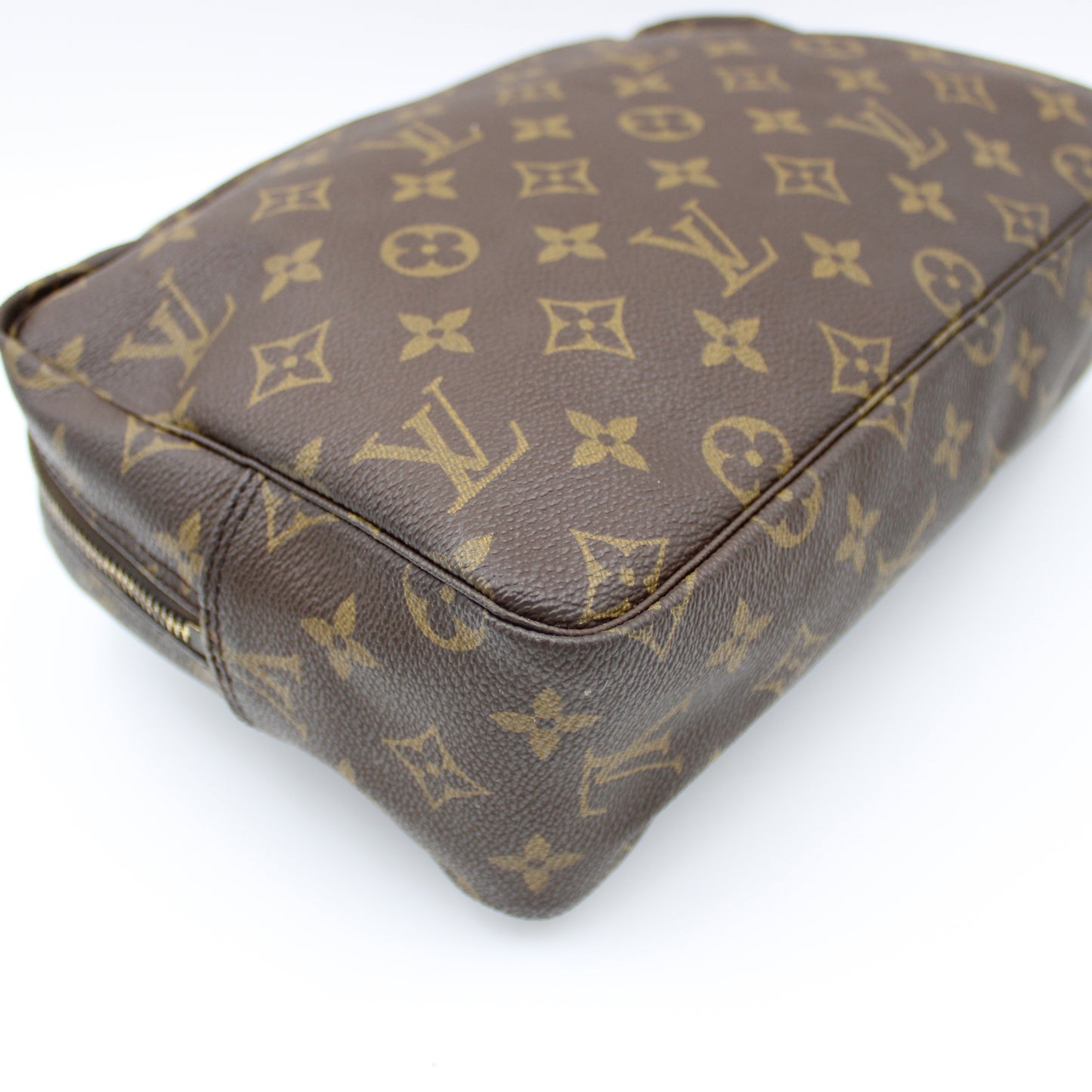 LOUIS VUITTON TROUSSE TOILETTE 28 GM LB1858