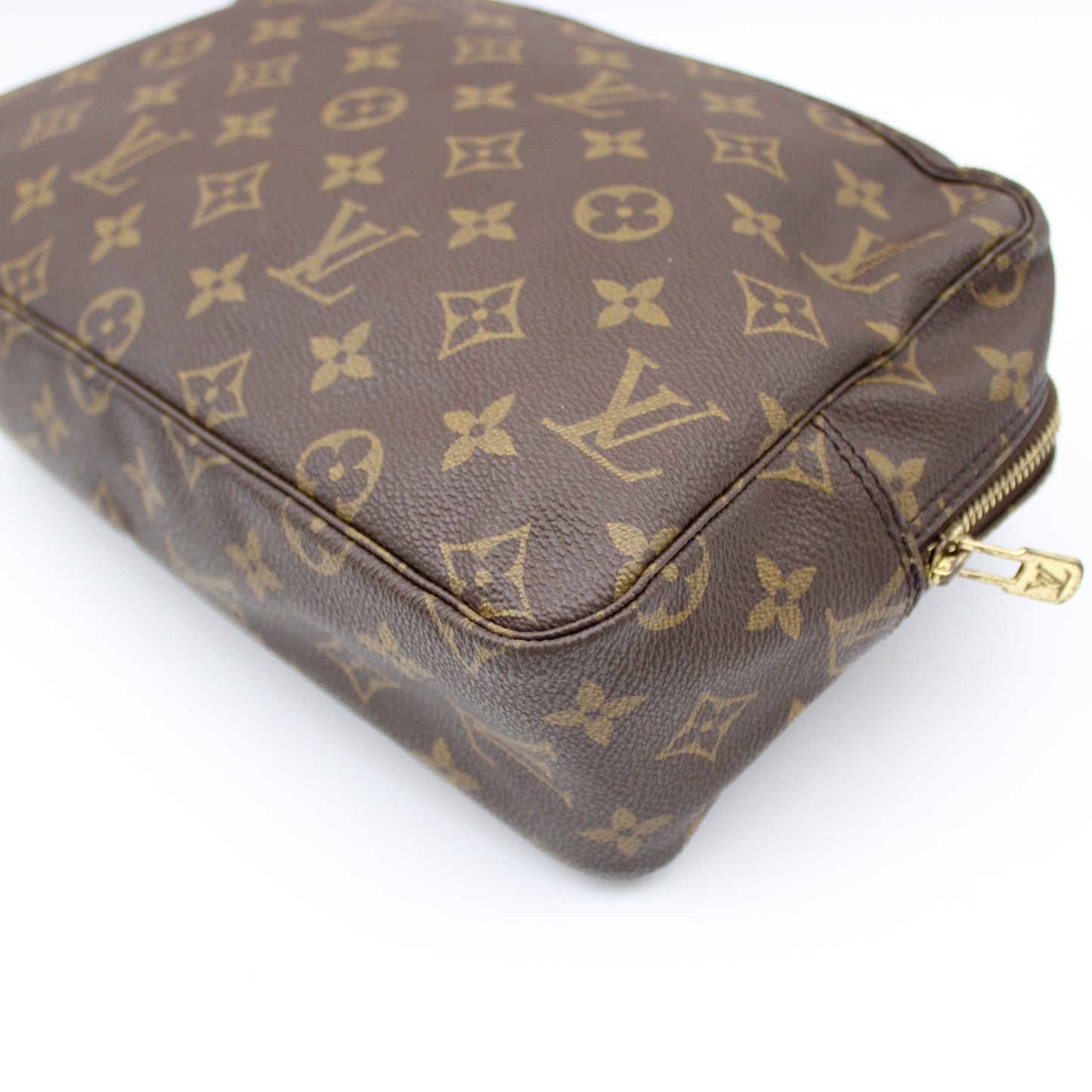 LOUIS VUITTON TROUSSE TOILETTE 28 GM LB1858