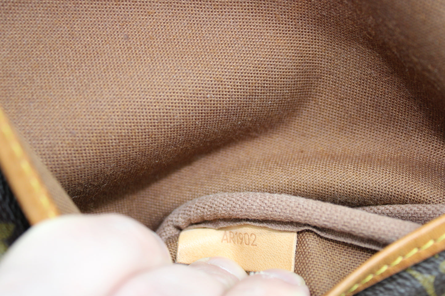 BORSA LOUIS VUITTON SAUMUR 30 MONOGRAM LB1864