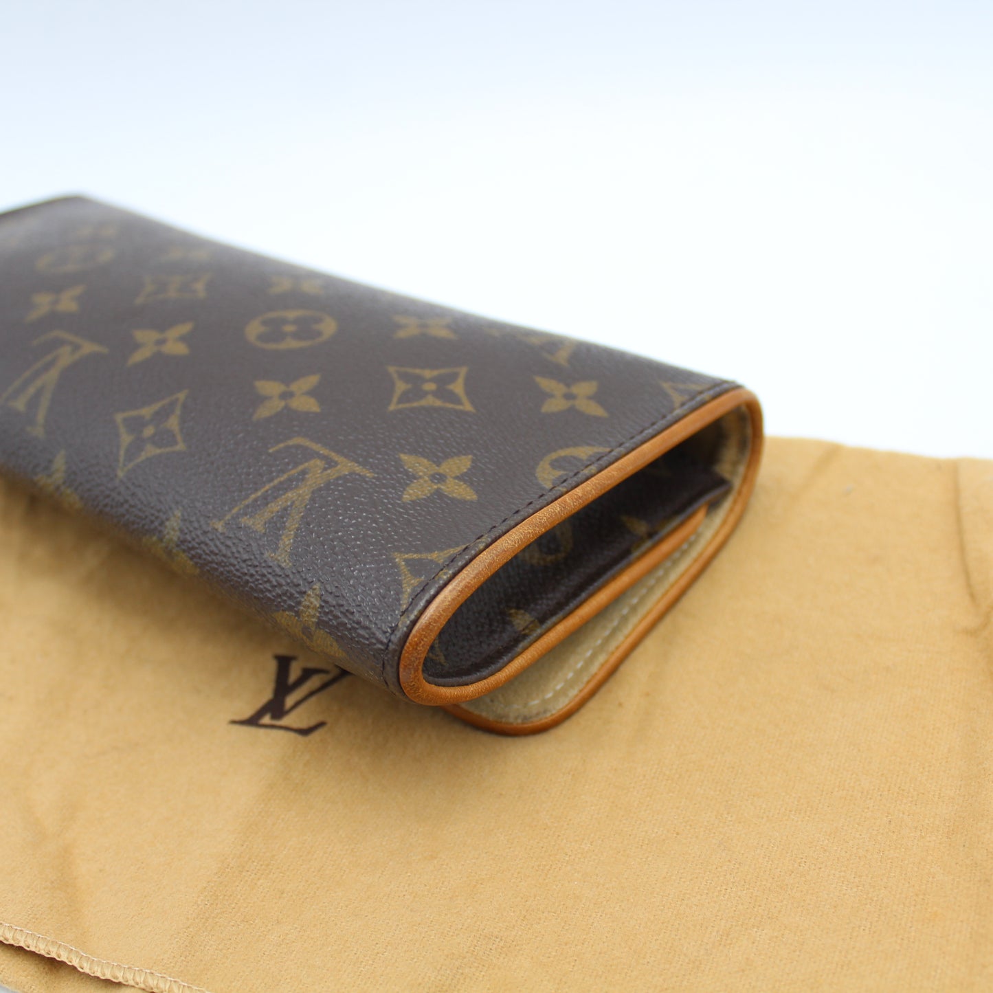 LOUIS VUITTON TWIN GM MONOGRAM CLUTCH BAG LB1445