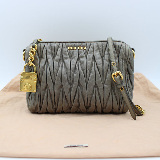 BORSA MIU MIU MATELASSE IN PELLE DI AGNELLO GRIGIO MB111