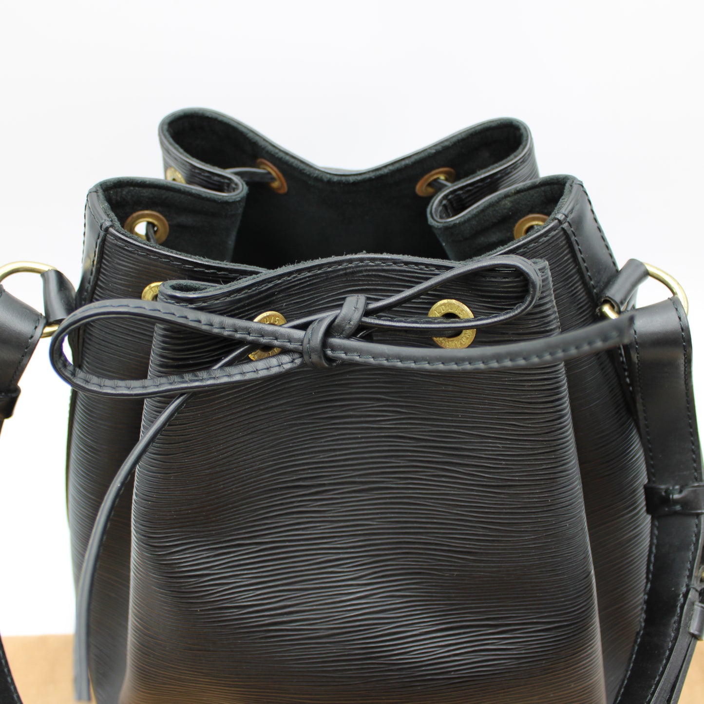 BORSA LOUIS VUITTON PETIT NOE IN PELLE EPI NERA LB1881