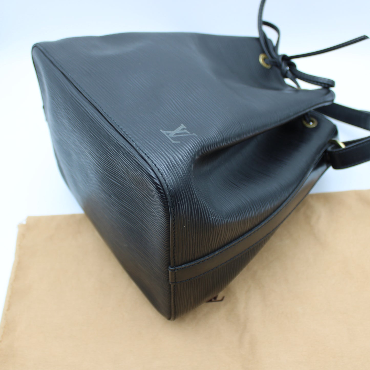 BORSA LOUIS VUITTON PETIT NOE IN PELLE EPI NERA LB1881