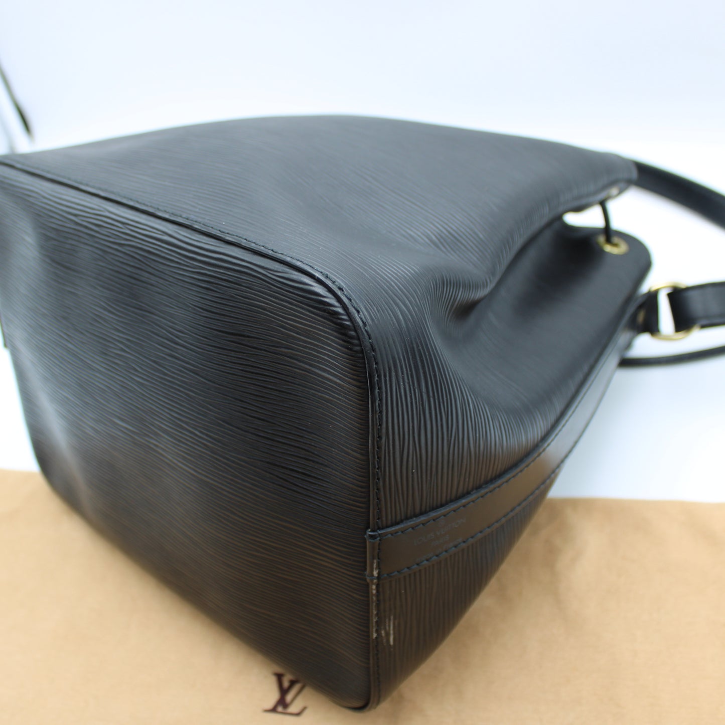 BORSA LOUIS VUITTON PETIT NOE IN PELLE EPI NERA LB1881