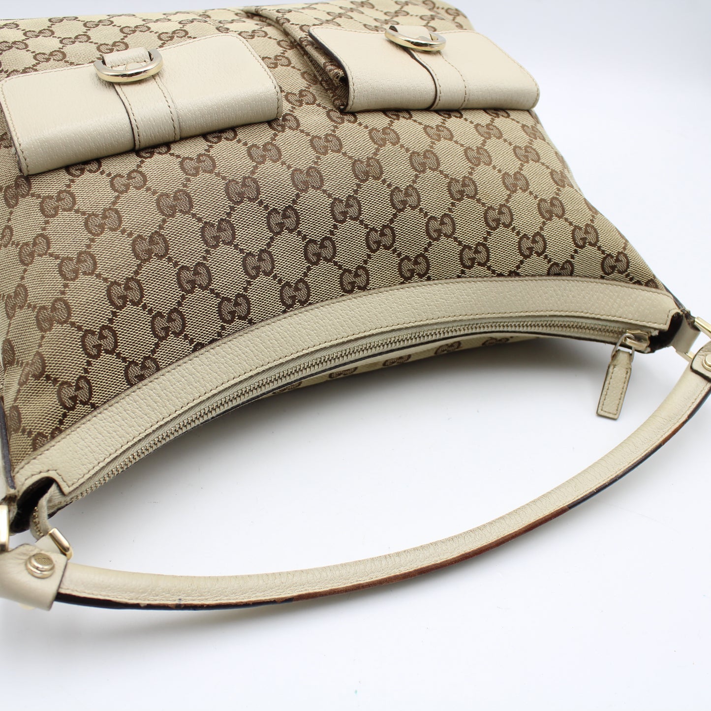 GUCCI ABBEY GG SHOULDER BAG GB232