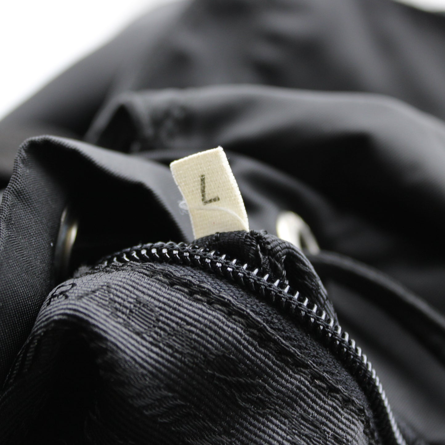 ZAINO PRADA IN RE-NYLON NERO MEDIO PB217