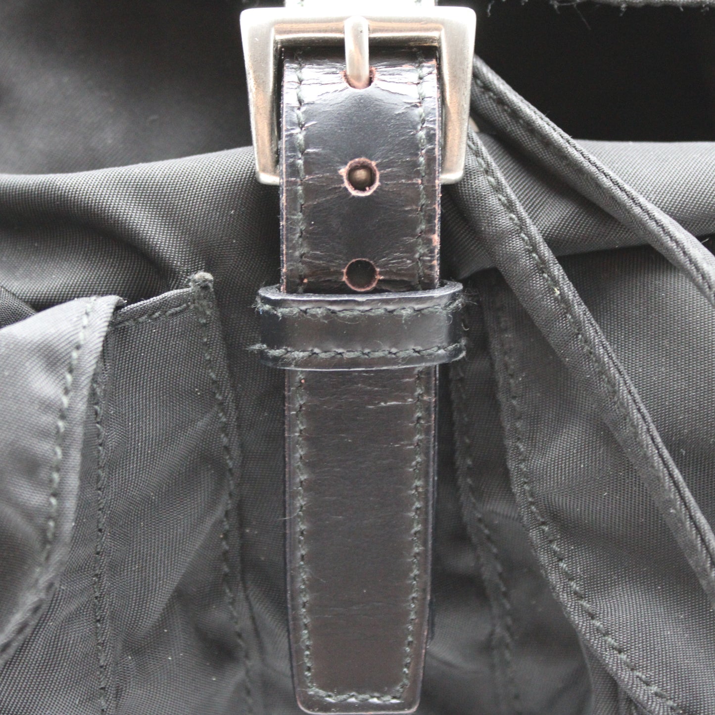 ZAINO PRADA IN RE-NYLON NERO MEDIO PB217
