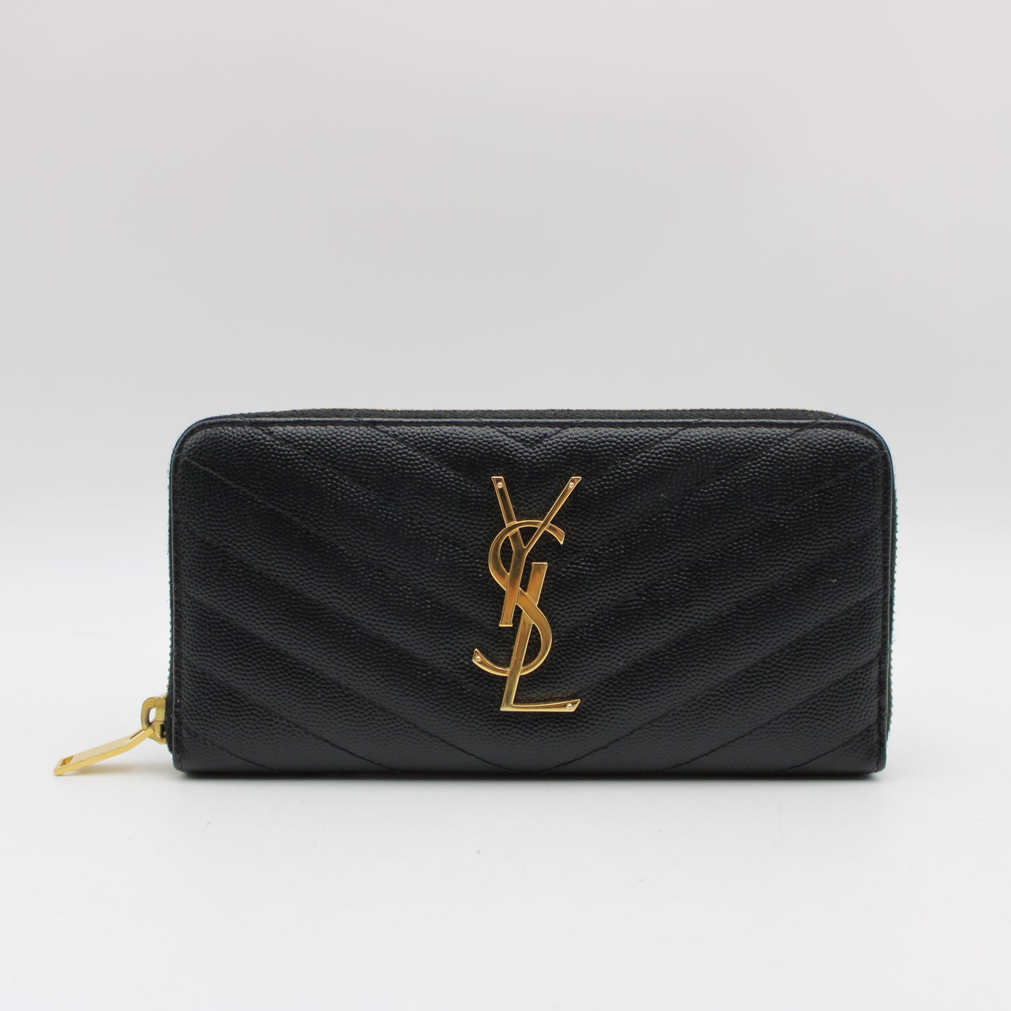 SAINT LAURENT CASSANDRE MATELASSÉ PORTAFOGLI CON ZIP IN PELLE GOFFRATA GRAIN DE POUDRE YA106