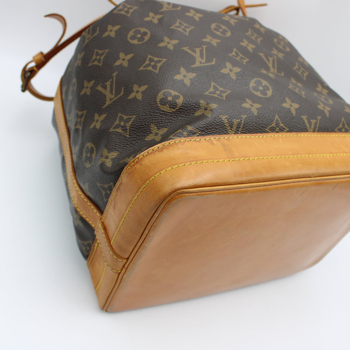 BORSA LOUIS VUITTON NOE MONOGRAM LB1930