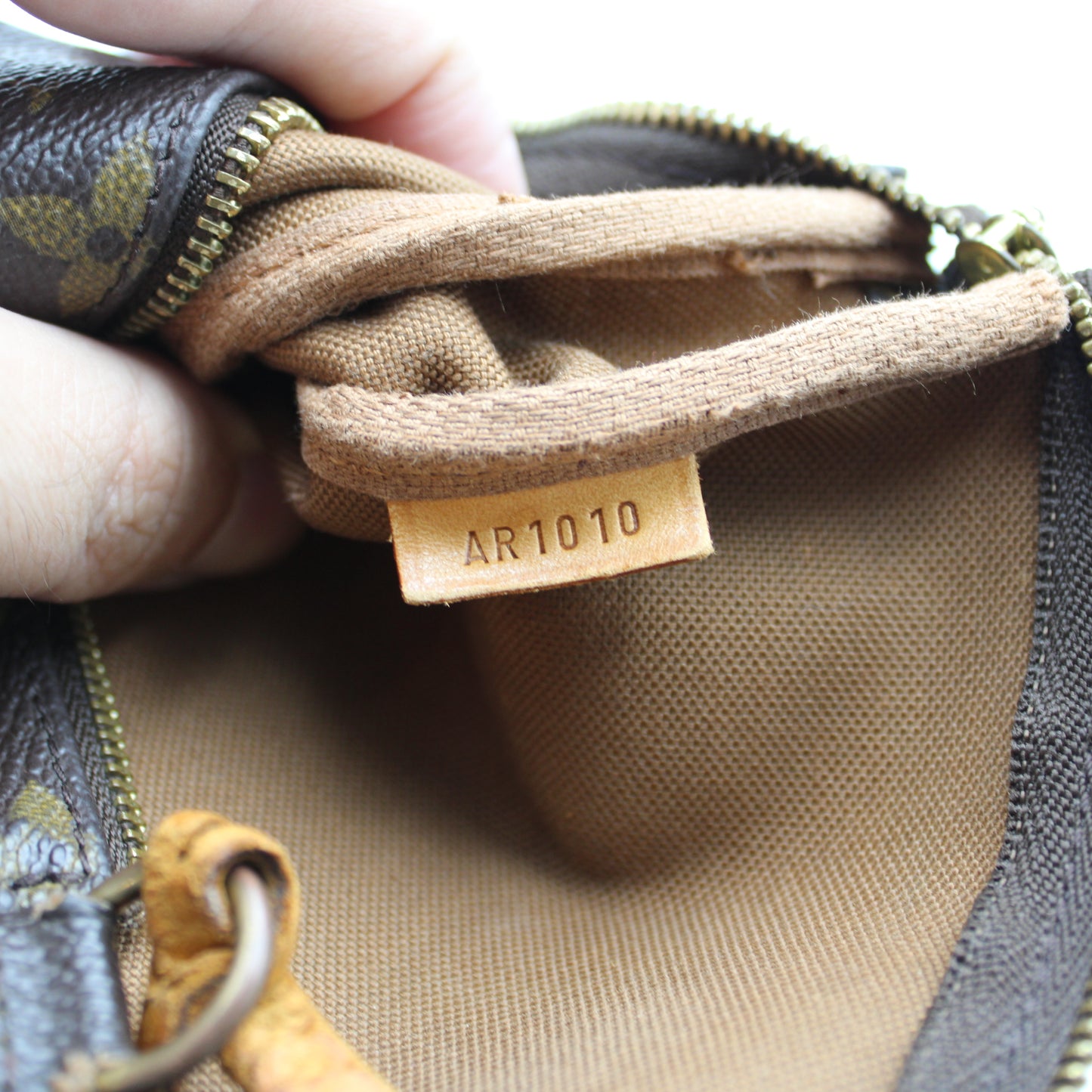 BORSA LOUIS VUITTON POCHETTE ACCESSOIRES MONOGRAM LB1938