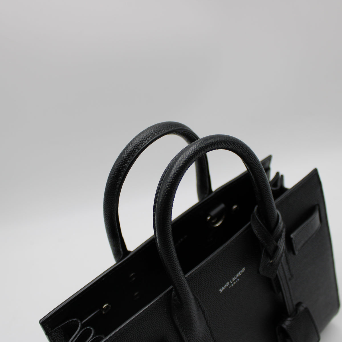 BORSA SAINT LAURENT SAC DE JOUR NANO IN PELLE MARTELLATA NERO YB122