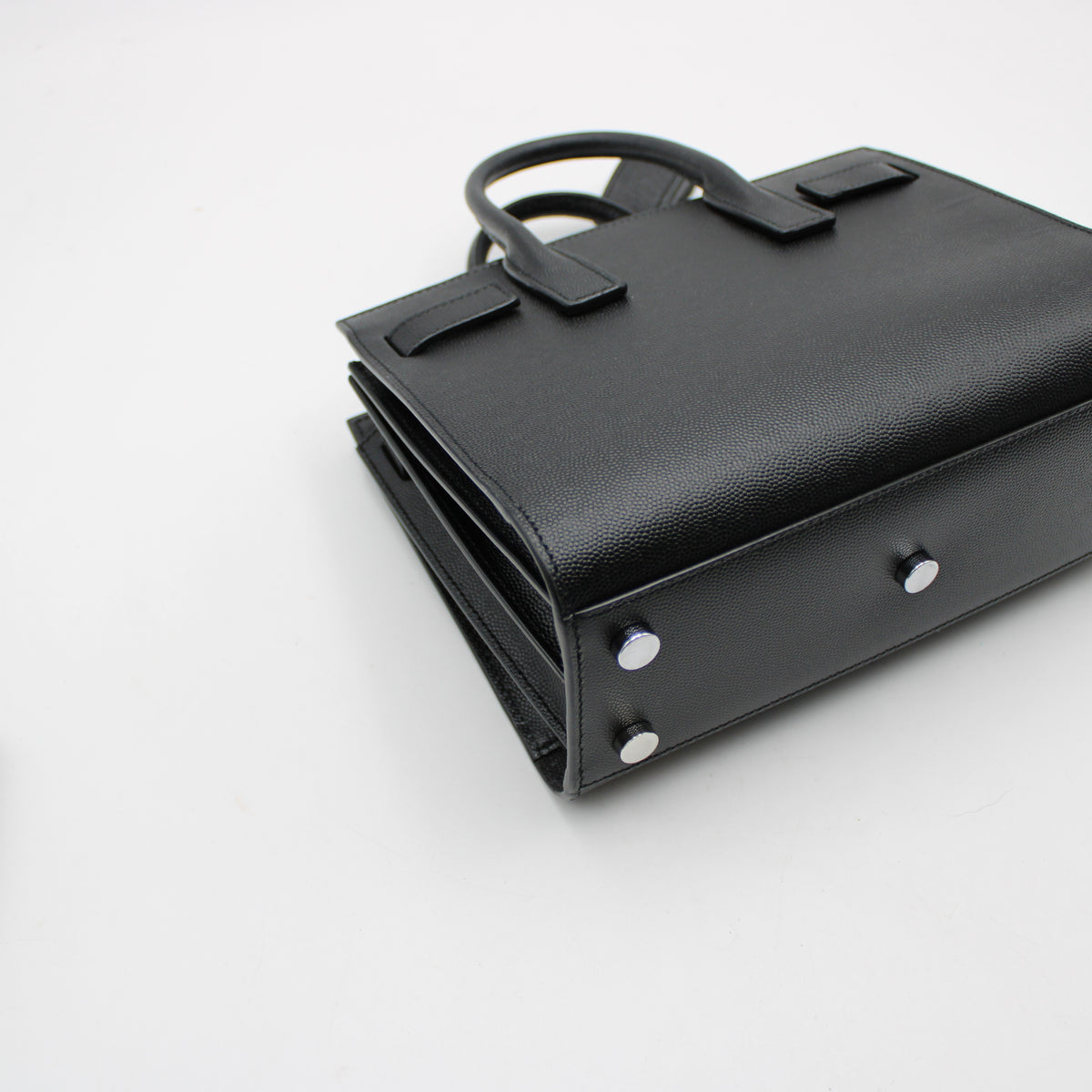 BORSA SAINT LAURENT SAC DE JOUR NANO IN PELLE MARTELLATA NERO YB122