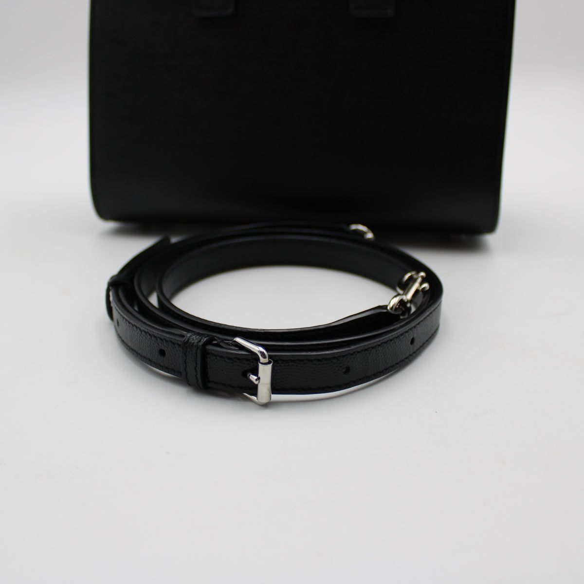 BORSA SAINT LAURENT SAC DE JOUR NANO IN PELLE MARTELLATA NERO YB122