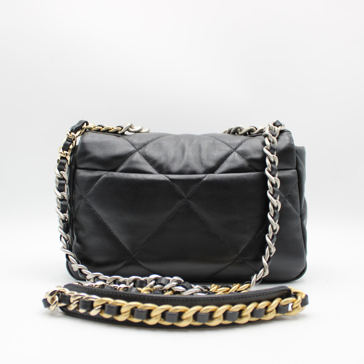 BORSA CHANEL 19 IN PELLE NERA CB270