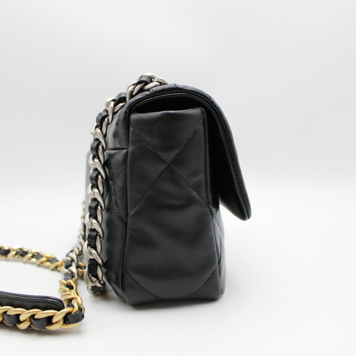 BORSA CHANEL 19 IN PELLE NERA CB270