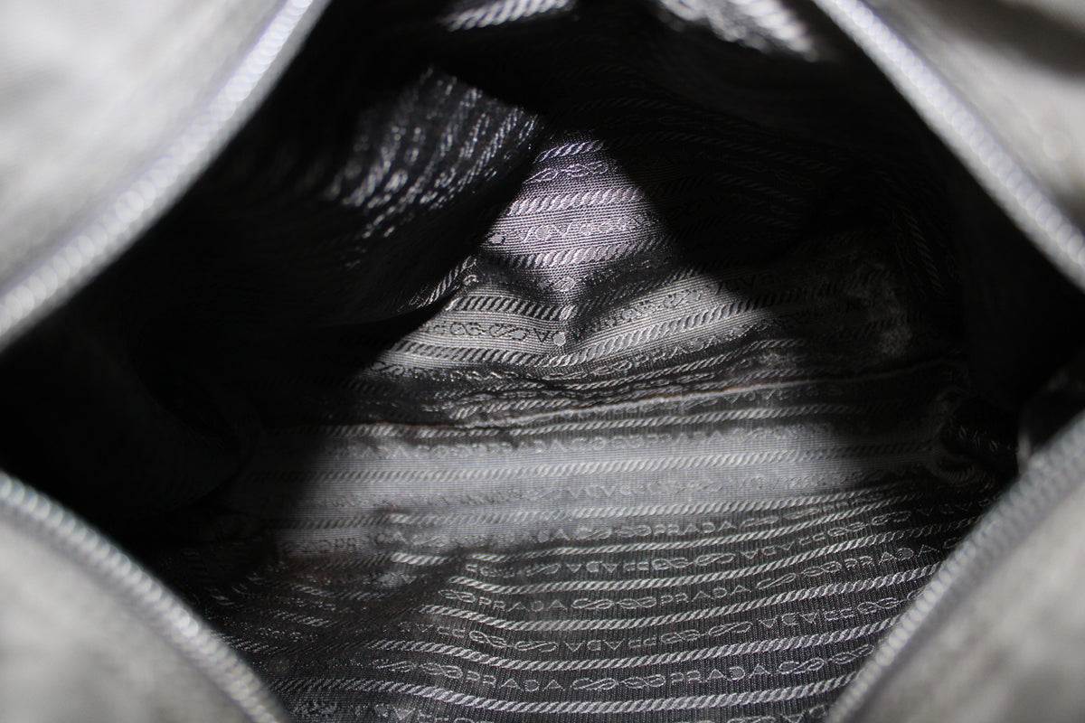 BORSA TOTE PRADA IN TELA VELA NERO PB218