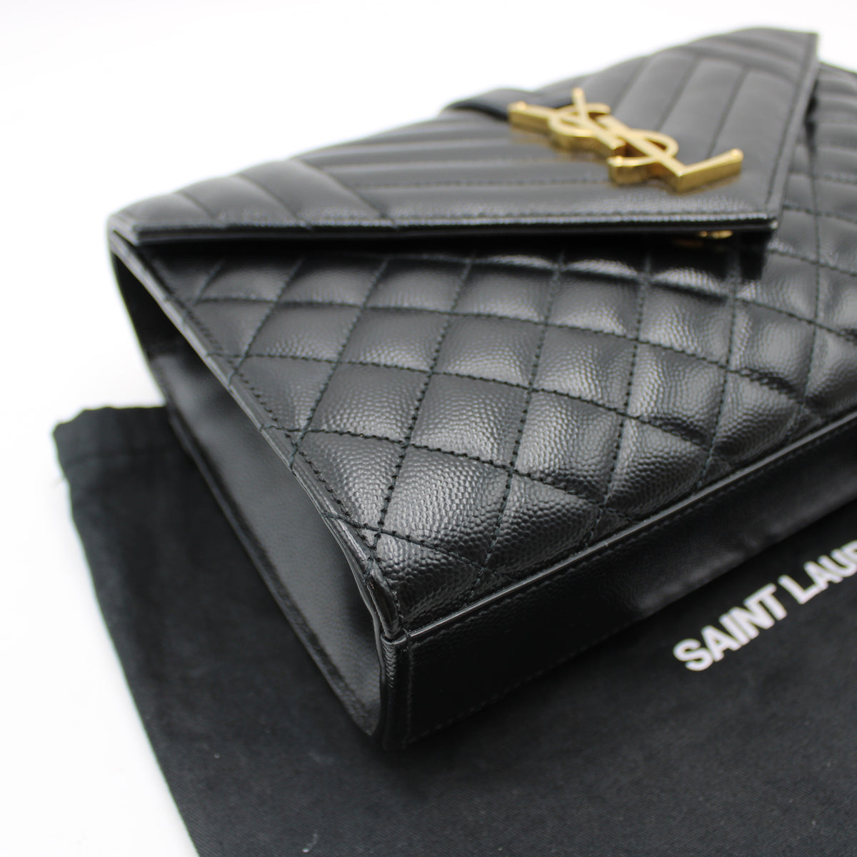 BORSA SAINT LAURENT ENVELOPE MEDIUM IN PELLE CAVIAR NERA YB123