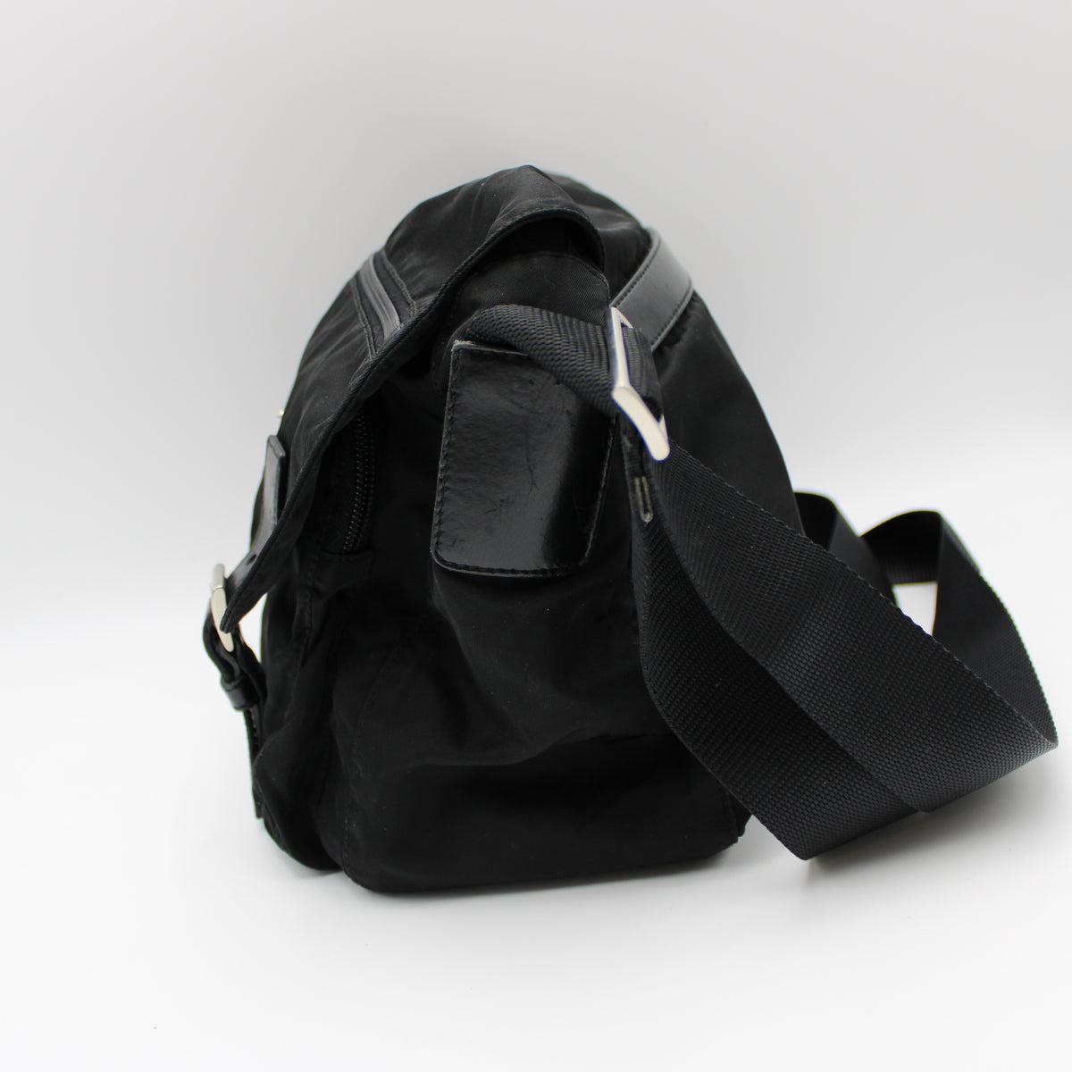 BORSA PRADA IN RE-NYLON NERA MESSENGER PB220