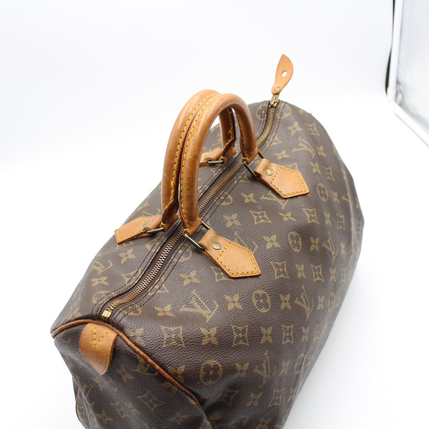 LOUIS VUITTON SPEEDY 35 MONOGRAM BAG LB1557