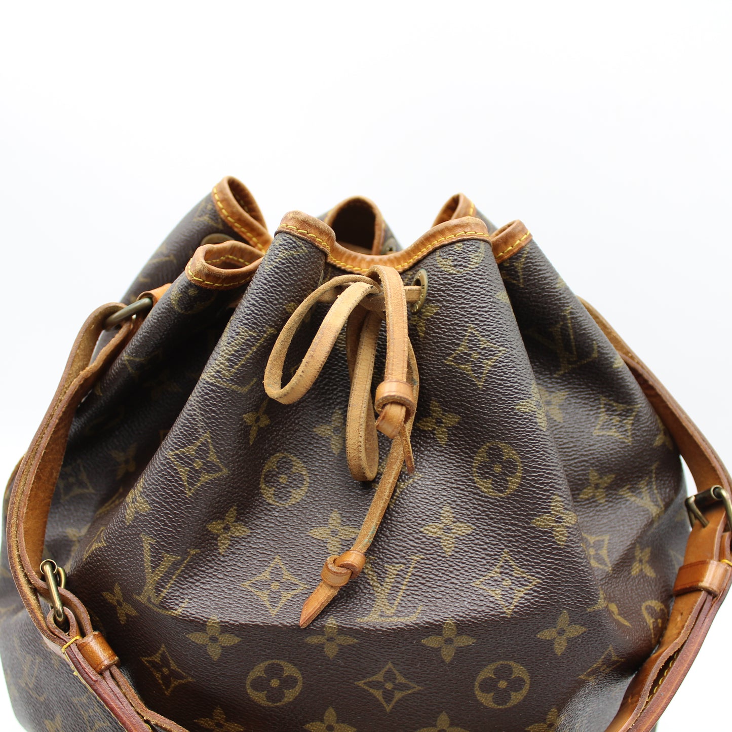 BORSA SECCHIELLO LOUIS VUITTON NOE MONOGRAM LB1617