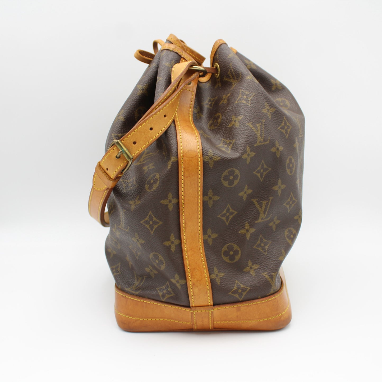 BORSA SECCHIELLO LOUIS VUITTON NOE MONOGRAM LB1654