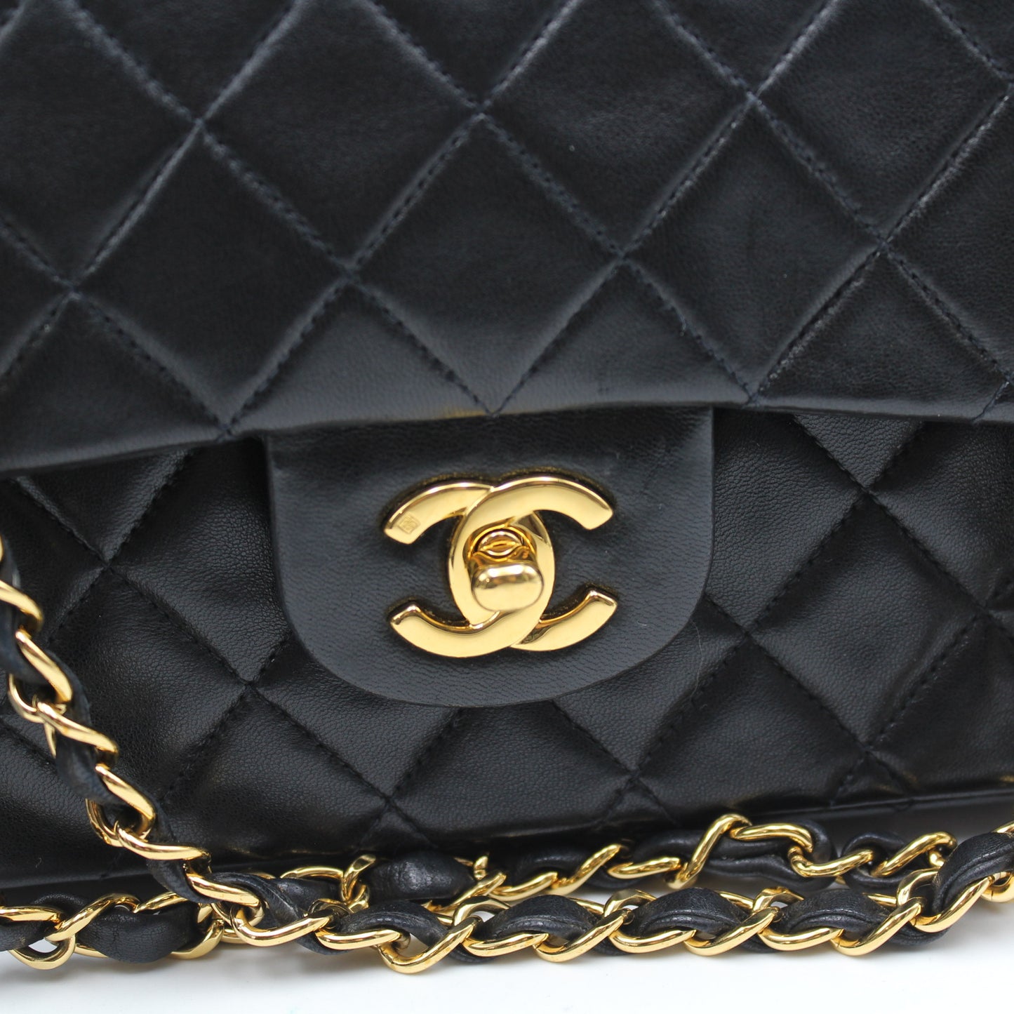 BORSA CLASSICA CHANEL TIMELESS IN PELLE DI AGNELLO NERA MEDIA CB258