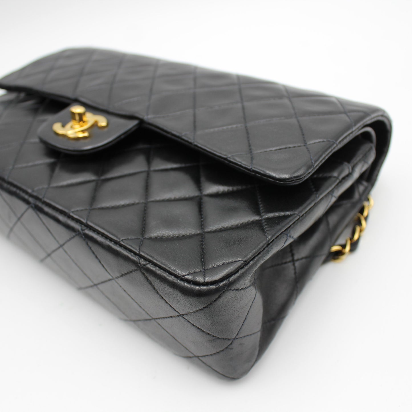 BORSA CLASSICA CHANEL TIMELESS IN PELLE DI AGNELLO NERA MEDIA CB258