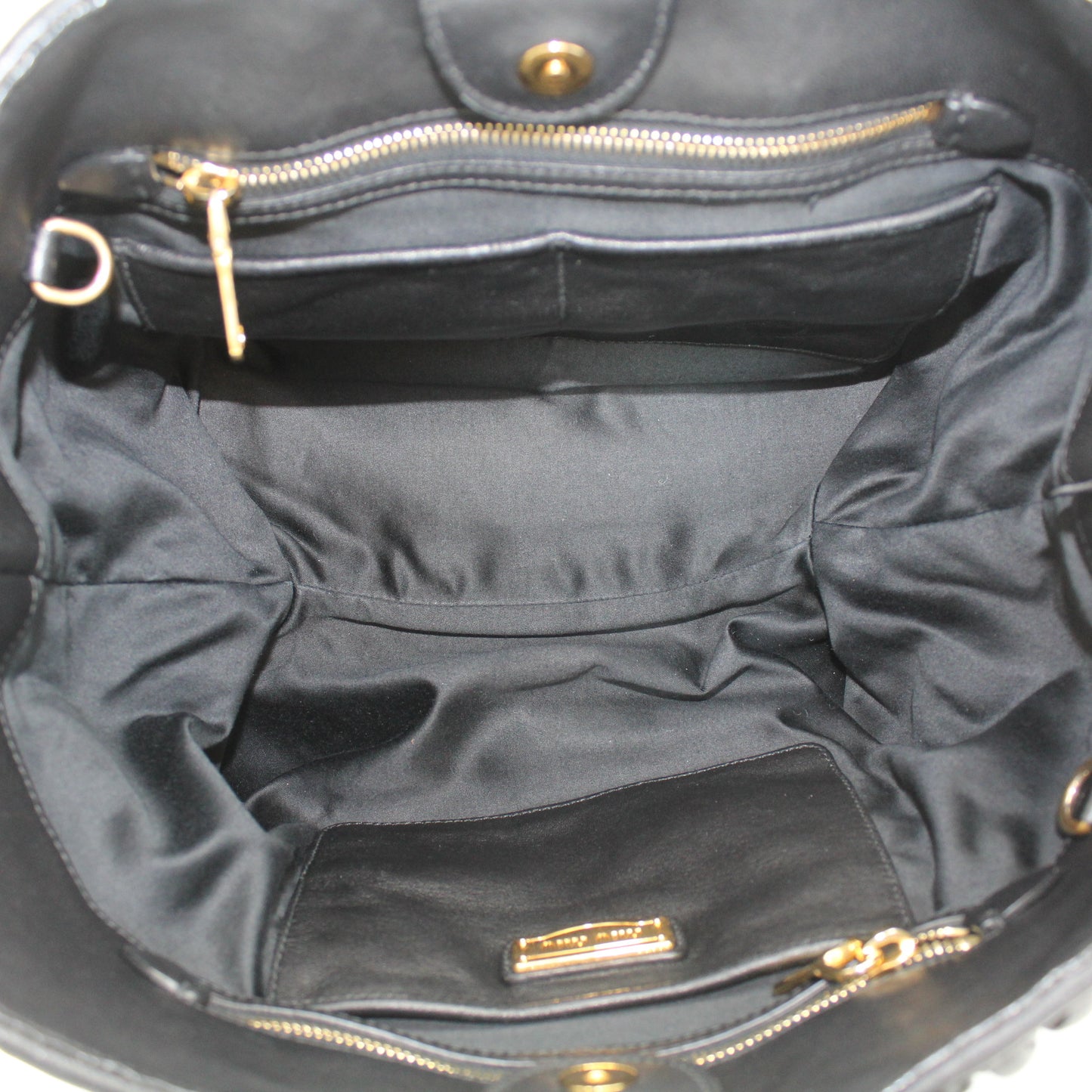 BORSA MIU MIU TOTE MATELASSE IN PELLE NERA MB108