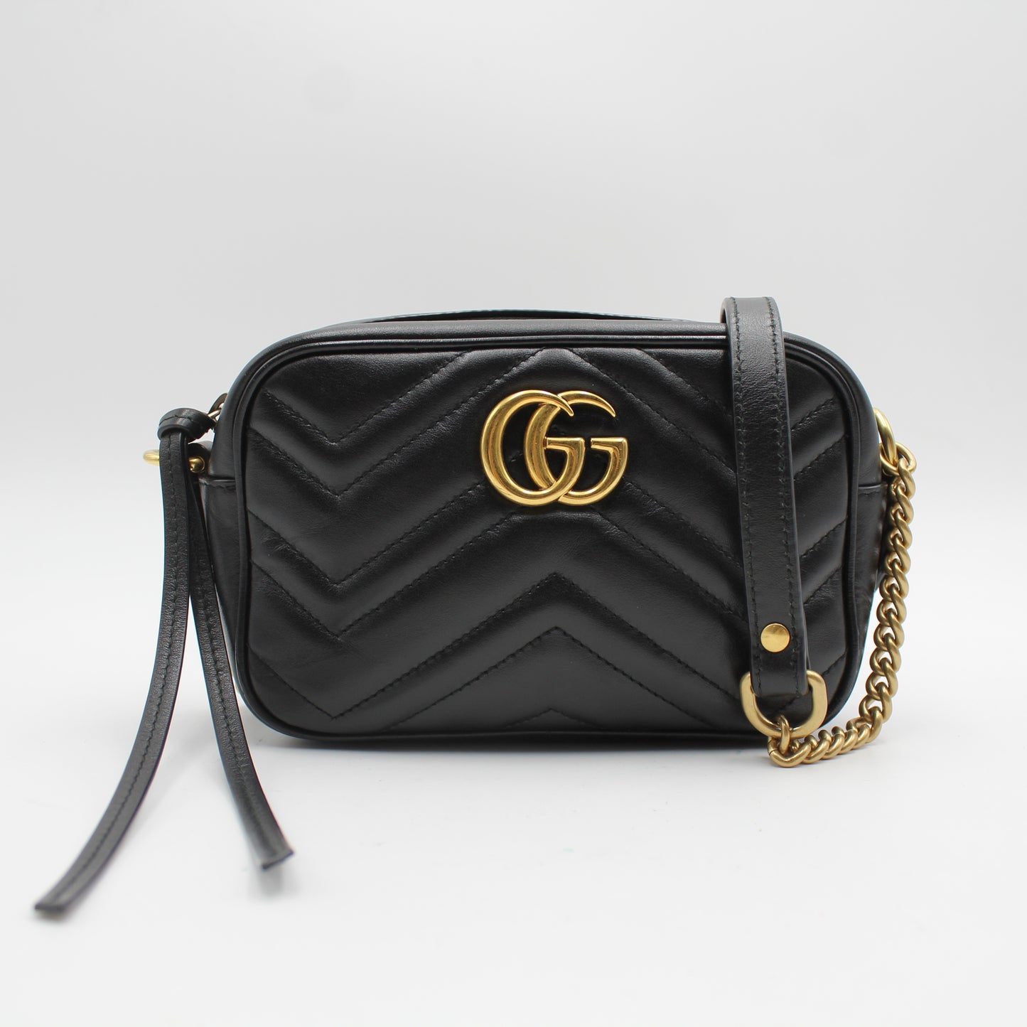 GUCCI GG MARMONT CAMERA BAG MINI MATELASSE GB216